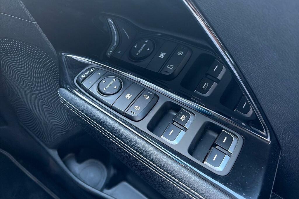 Kia Niro 1.6 Gdi 8.9Kwh 2 Suv Plug In Hybrid Dct Black #16