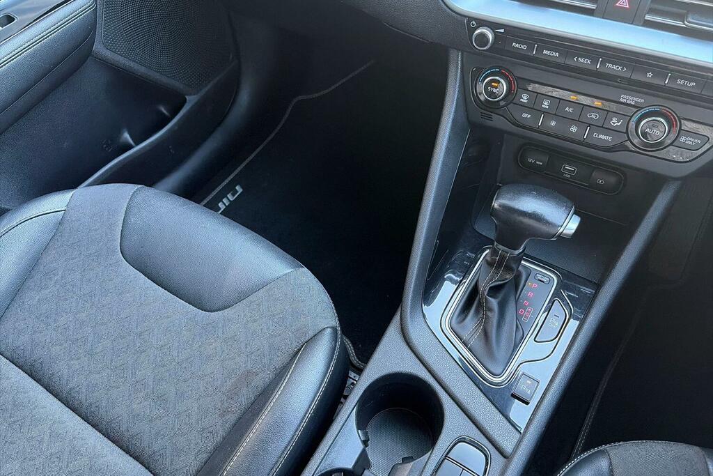 Kia Niro 1.6 Gdi 8.9Kwh 2 Suv Plug In Hybrid Dct Black #15