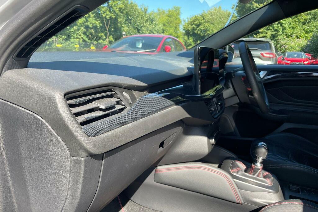 Ford Focus 1.0T Ecoboost Mhev St-line Estate Hybri Red #33