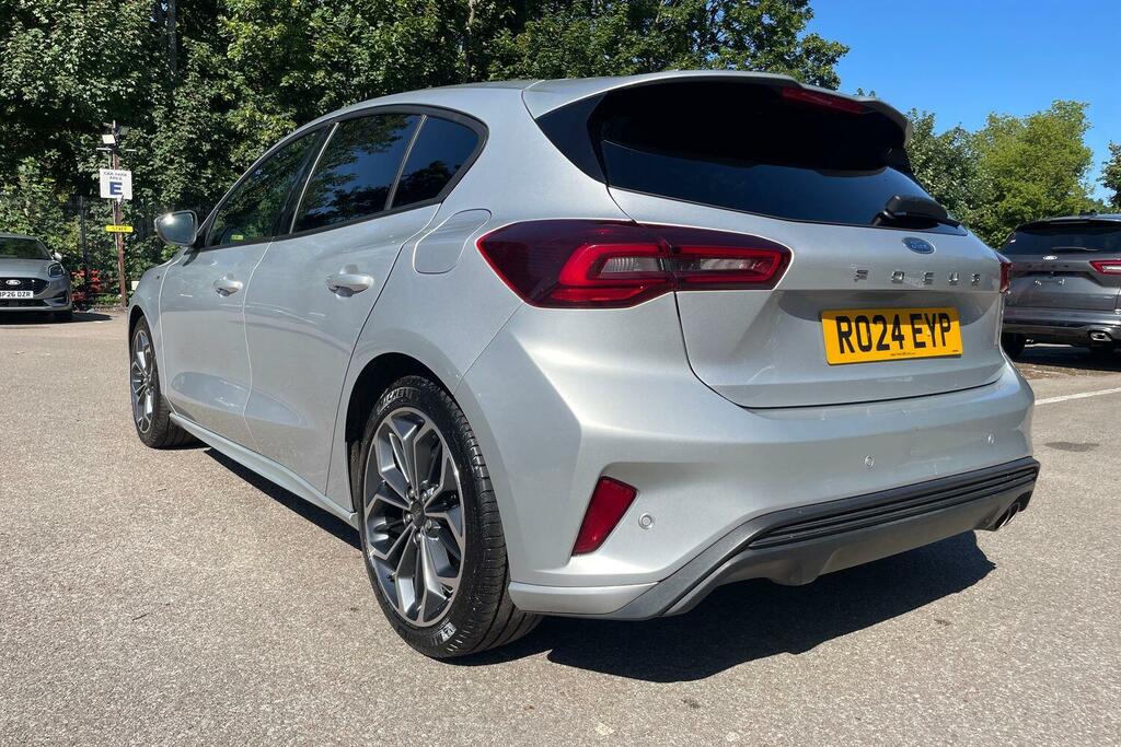 Ford Focus 1.0T Ecoboost Mhev St-line Estate Hybri Red #31