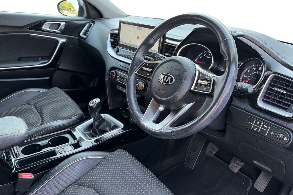 Kia Xceed 1.5 T-gdi 3 Suv Euro 6 Ss 15 White #18