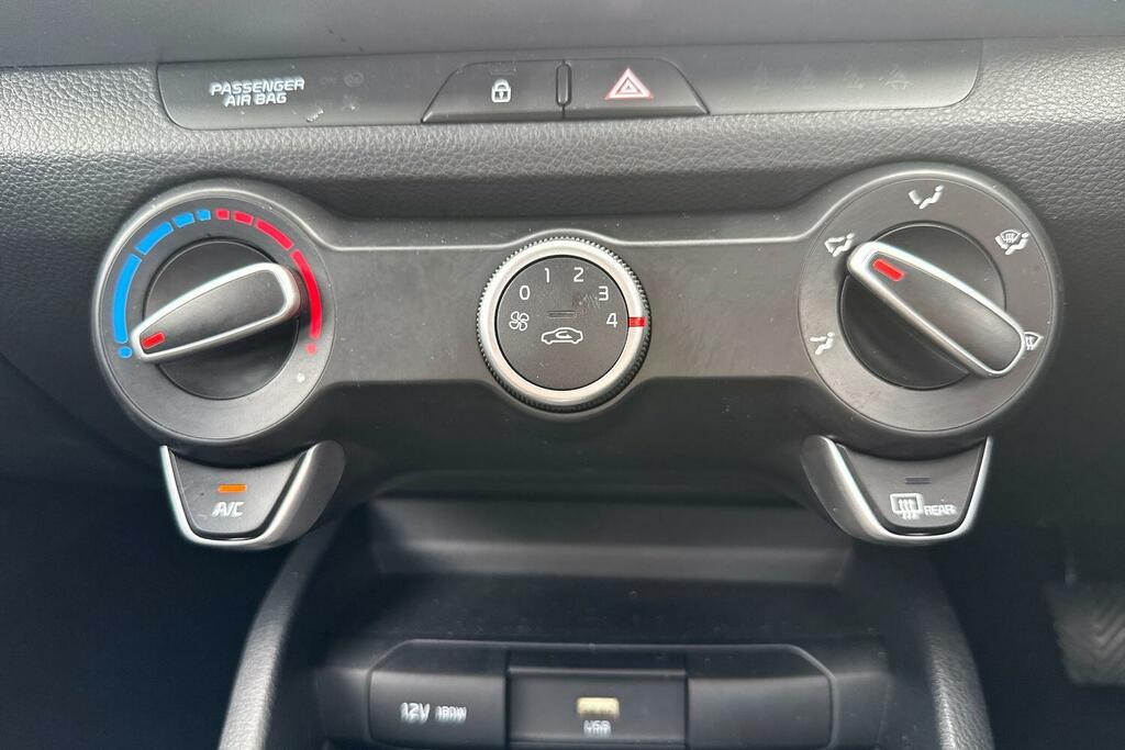 Kia Stonic 1.0 T Gdi Mhev Gt Line S Suv Hybrid Dct Grey #13