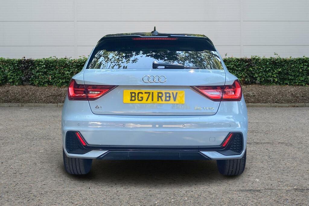Audi A1 25 Tfsi Black Edition BG71RBV Grey #5