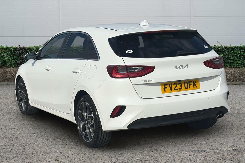 Kia Ceed 1.5T Gdi Isg 3 White #2