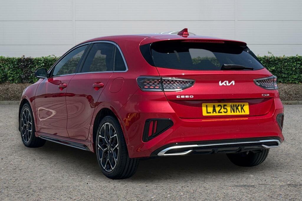 Kia Ceed 1.5T Gdi Isg 138 Gt-line Dct Red #2