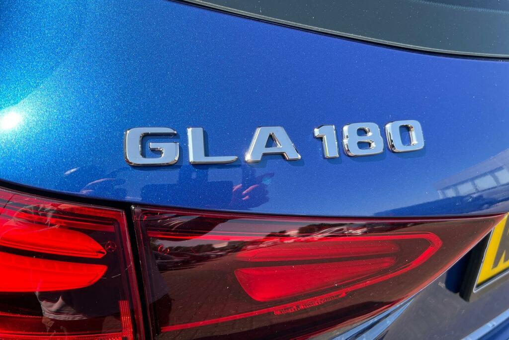 Mercedes-Benz GLA Class 1.3 Gla180h Mhev Sport Edition Suv Hybr #24