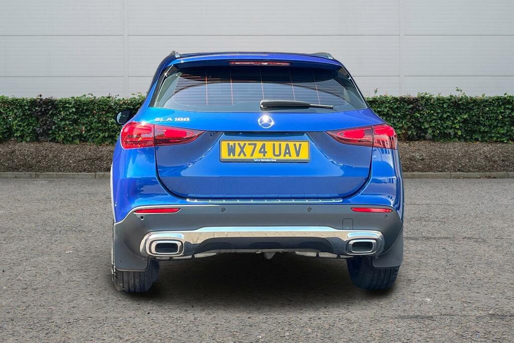 Mercedes-Benz GLA Class Gla 180 Sport Edition Blue #5