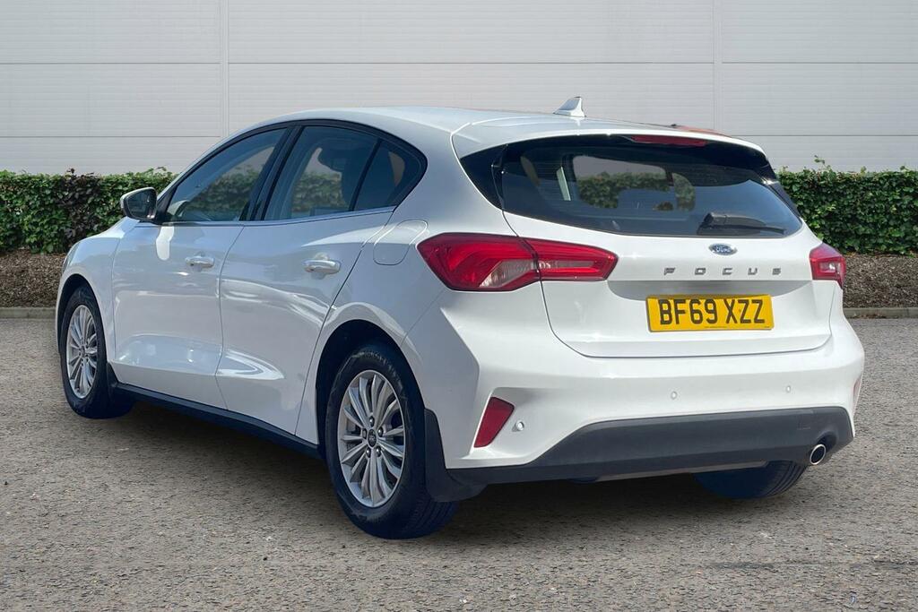 Ford Focus 1.0 Ecoboost 125 Titanium BF69XZZ White #2