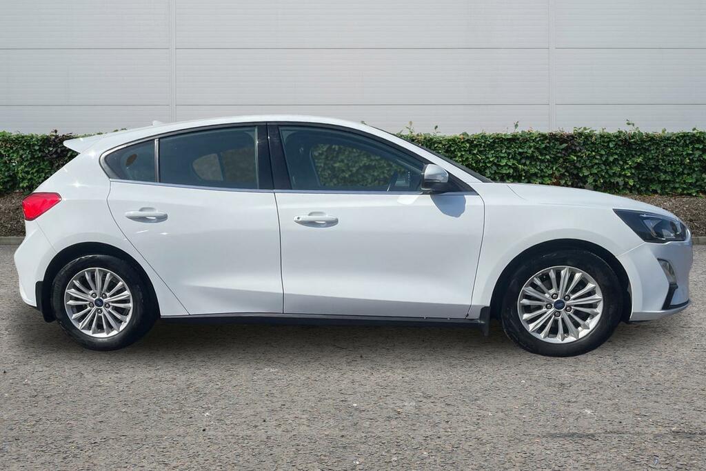 Ford Focus 1.0 Ecoboost 125 Titanium BF69XZZ White #3