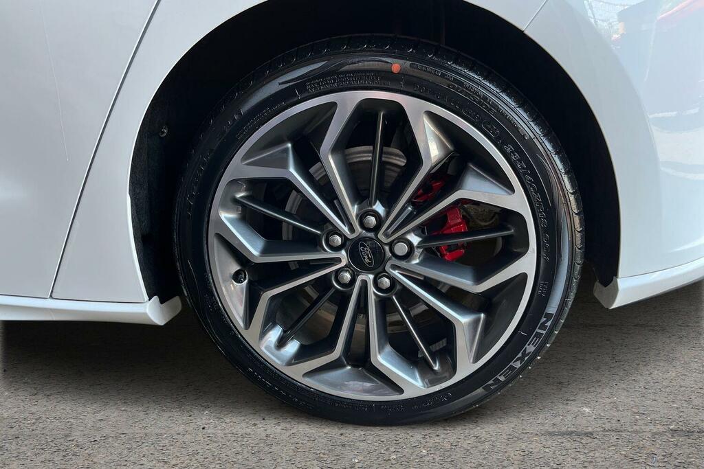 Ford Focus 1.0 Ecoboost Hybrid Mhev St-line X RY73FVR White #6