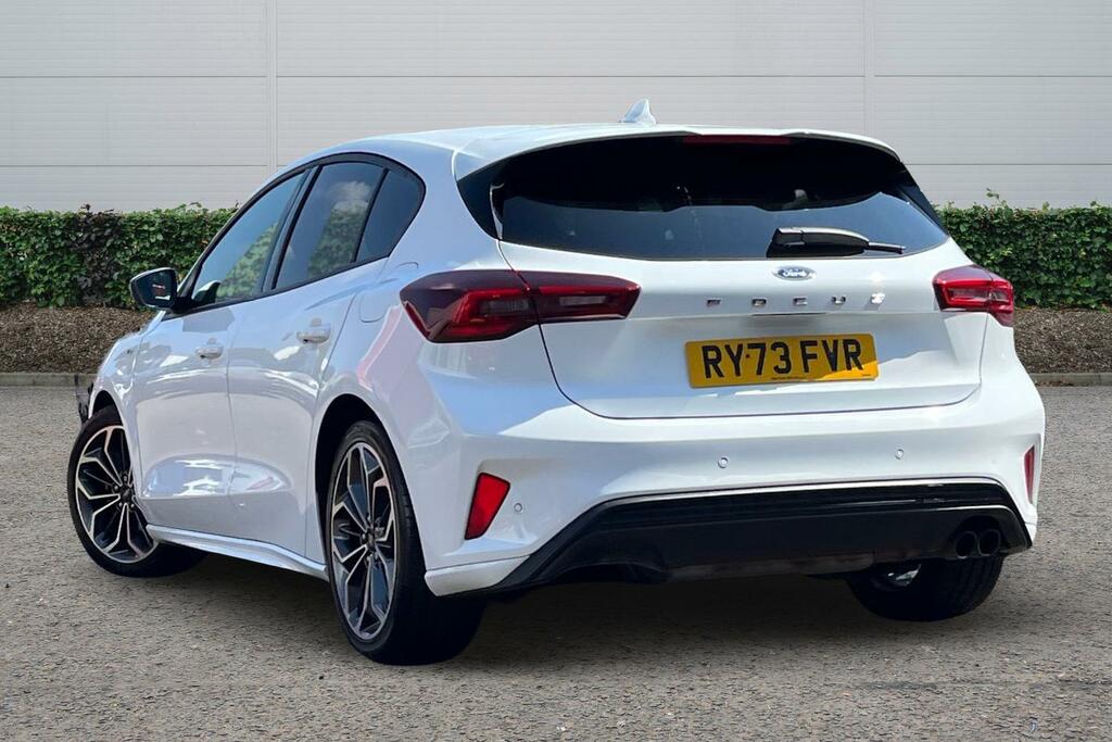 Ford Focus 1.0 Ecoboost Hybrid Mhev St-line X RY73FVR White #2