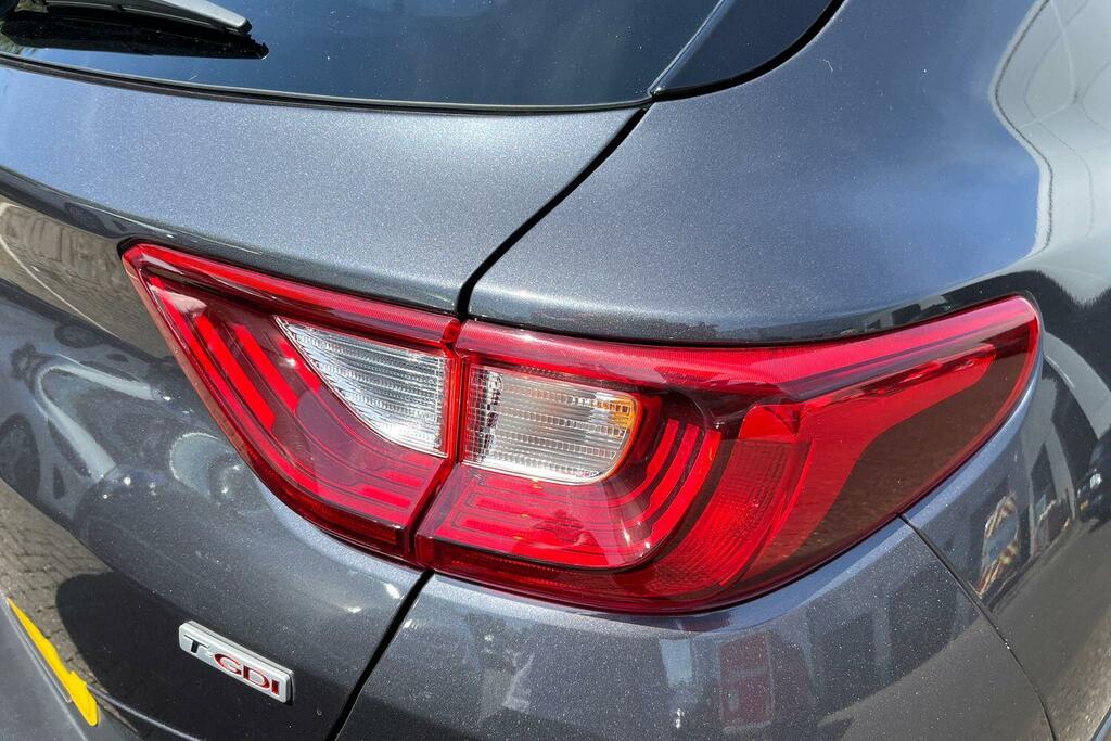 Kia Stonic Maxx Red #23