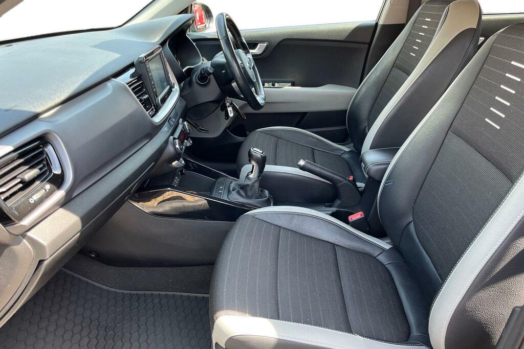 Kia Stonic Maxx Red #7