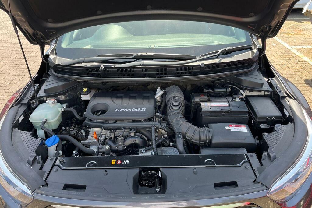 Kia Stonic Maxx Red #26