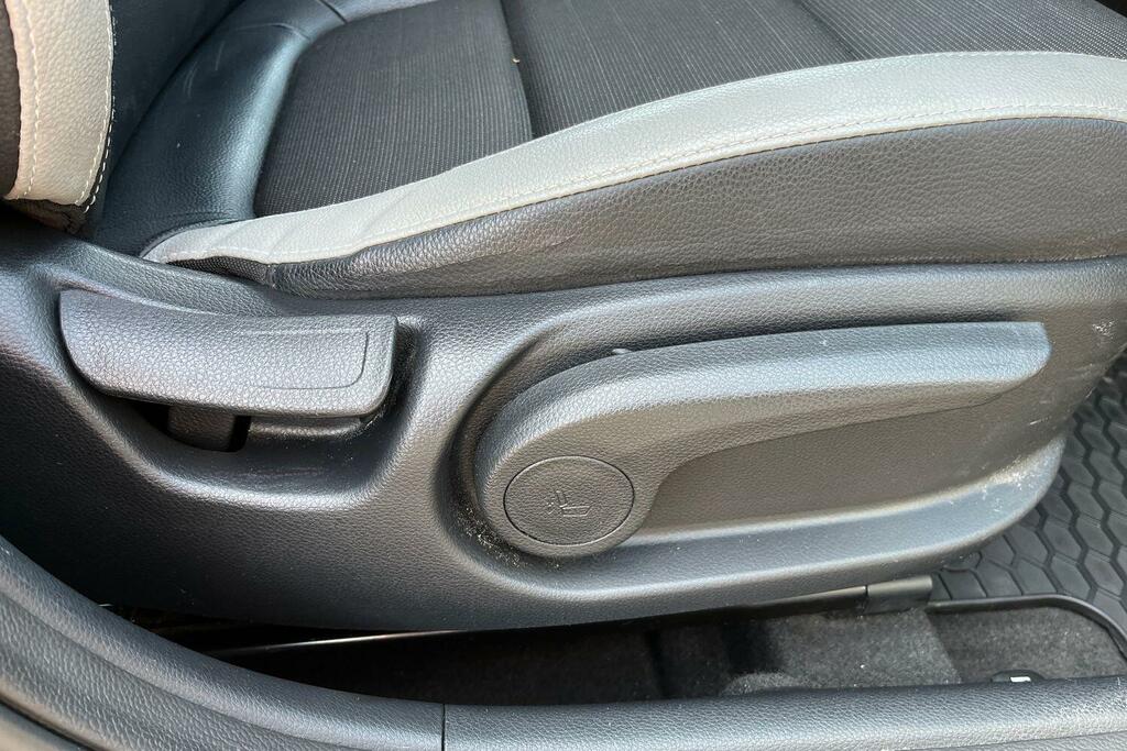 Kia Stonic Maxx Red #20