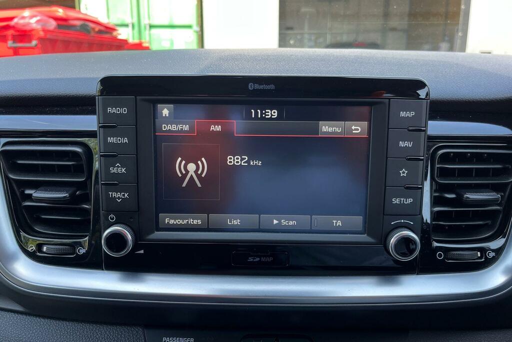 Kia Stonic Maxx Red #10