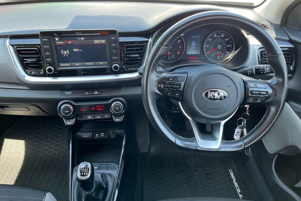 Kia Stonic Maxx Red #9