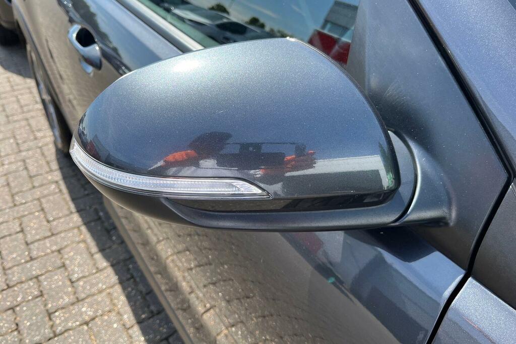 Kia Stonic Maxx Red #21