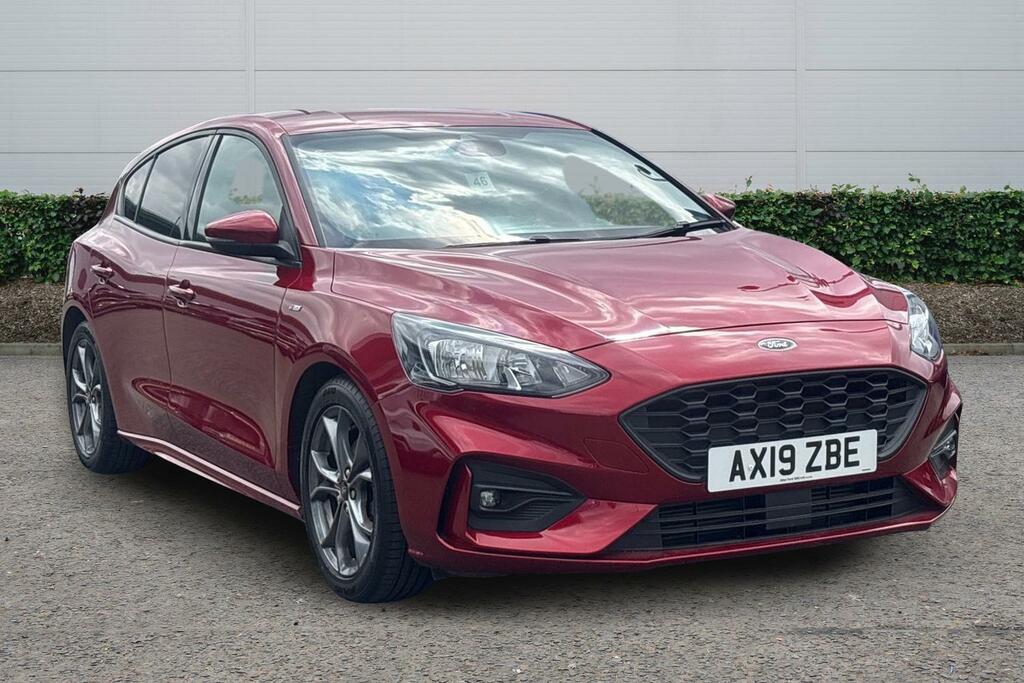 Ford Focus 1.0 Ecoboost 125 St-line Red