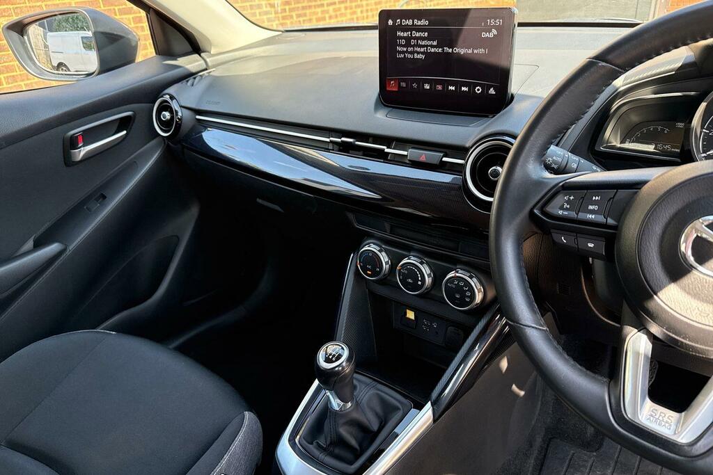 Mazda 2 1.5 Skyactiv G 75 Centre-line White #15