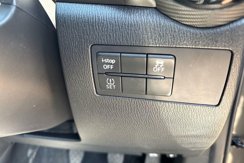 Mazda 2 1.5 Skyactiv G 75 Centre-line White #19