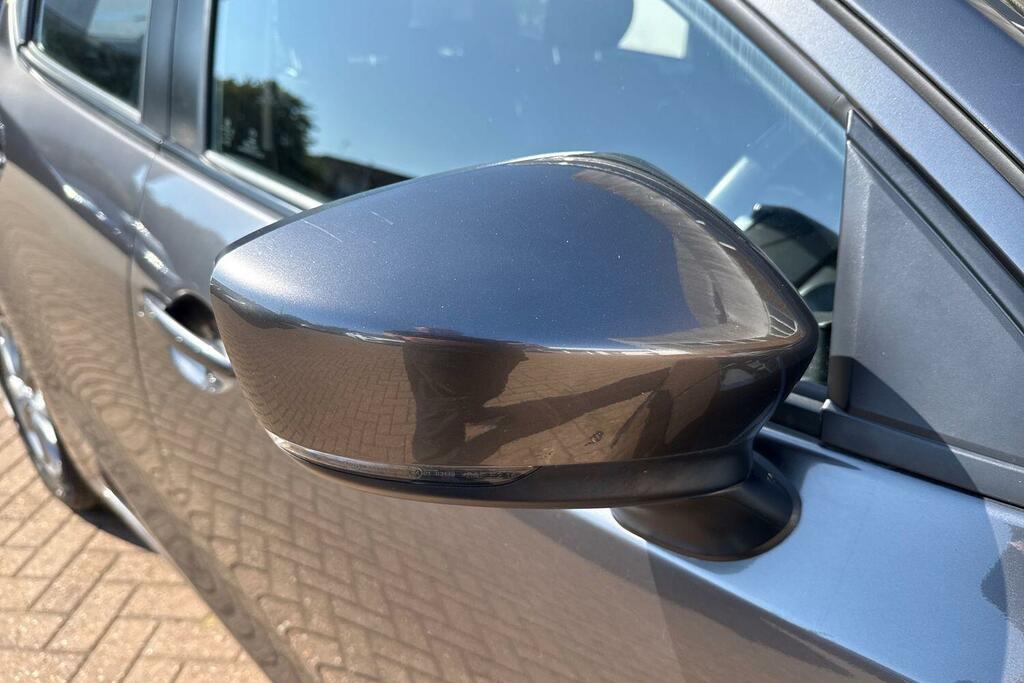 Mazda 2 1.5 Skyactiv G 75 Centre-line White #21