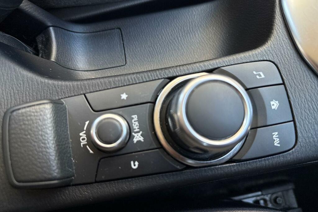 Mazda 2 1.5 Skyactiv G 75 Centre-line White #31