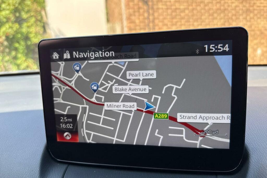 Mazda 2 1.5 Skyactiv G 75 Centre-line White #11