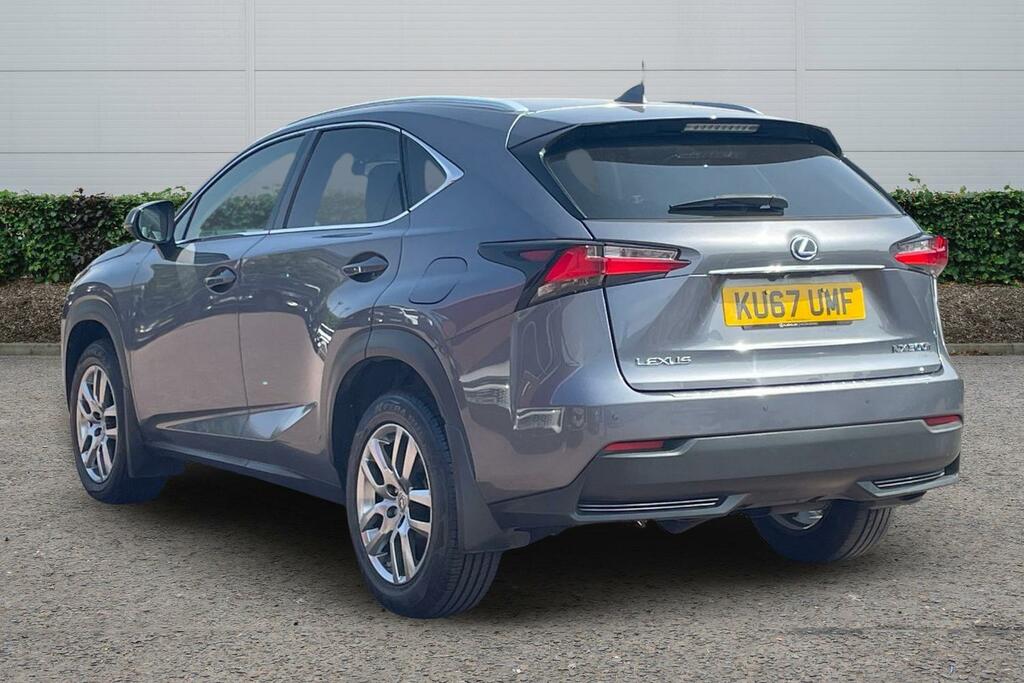 Lexus NX 300H 2.5 Luxury Cvt #2