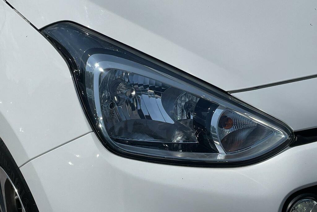 Hyundai I10 1.2 Se Hatchback Red #22
