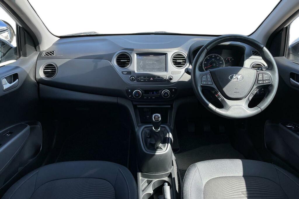 Hyundai I10 1.2 Se Hatchback Red #9