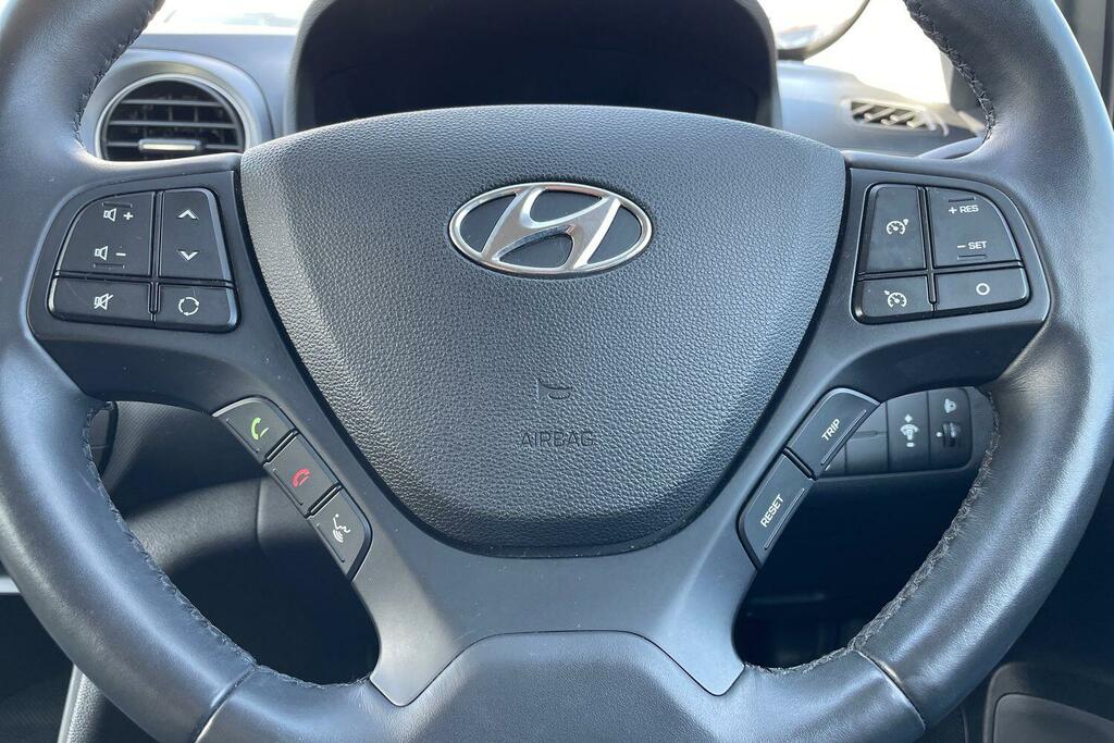Hyundai I10 1.2 Se Hatchback Red #14