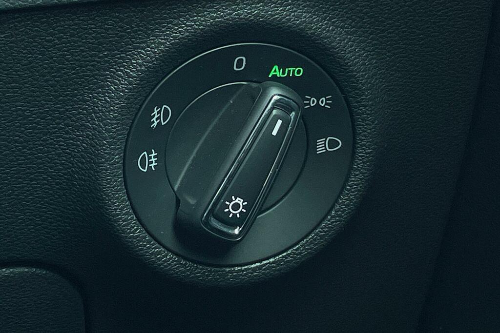 Skoda Karoq Se Blue #30