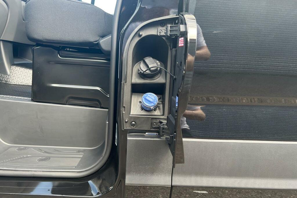 Maxus Deliver 9 Deliver 9 2.0 D20 150 Chassis Cab Silver #22