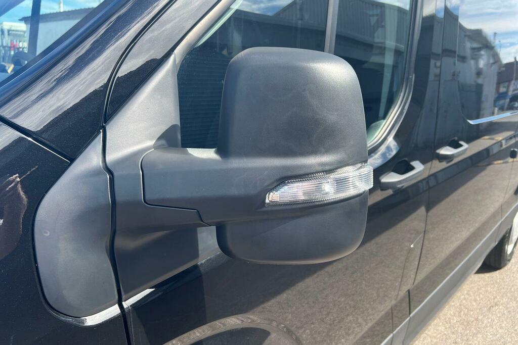 Maxus Deliver 9 Deliver 9 2.0 D20 150 Chassis Cab Silver #19