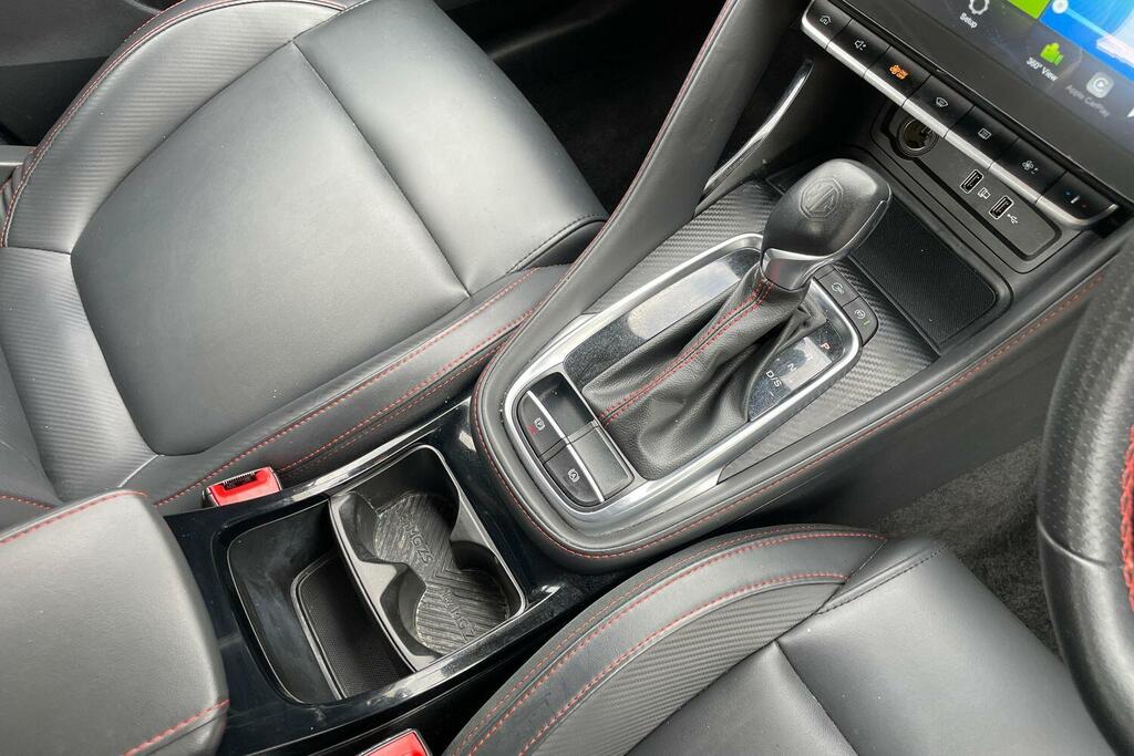 MG ZS 1.0T Gdi Exclusive Red #15