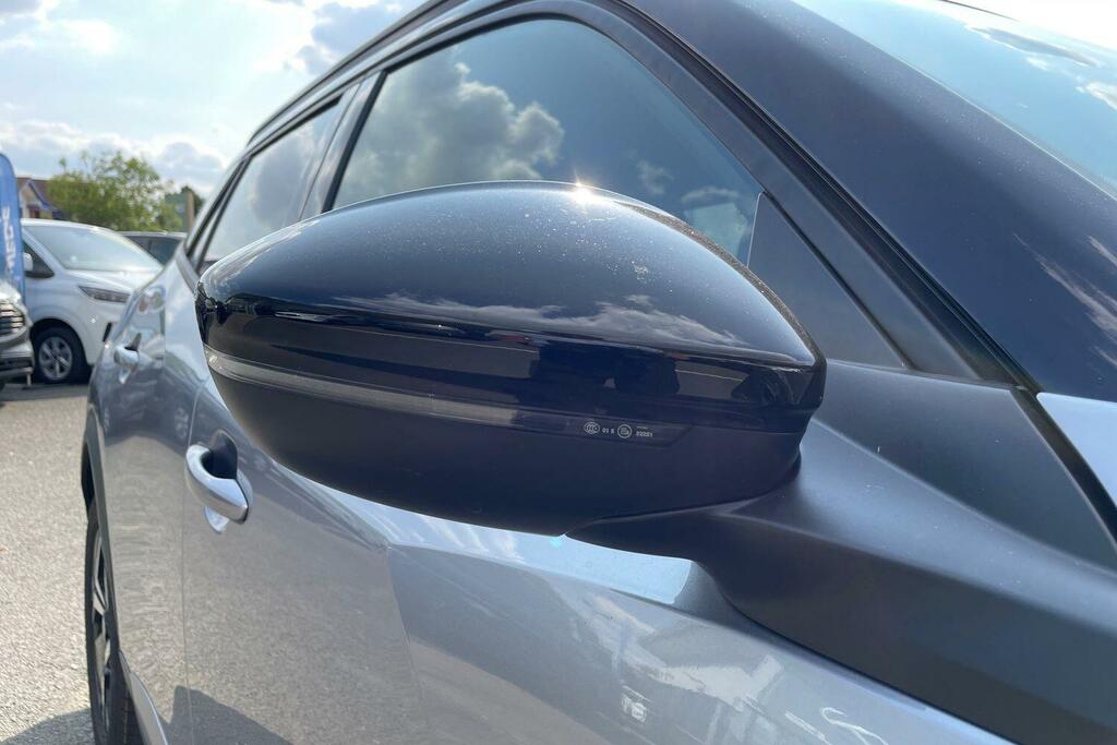 Peugeot 2008 1.2 Puretech Allure Black #21