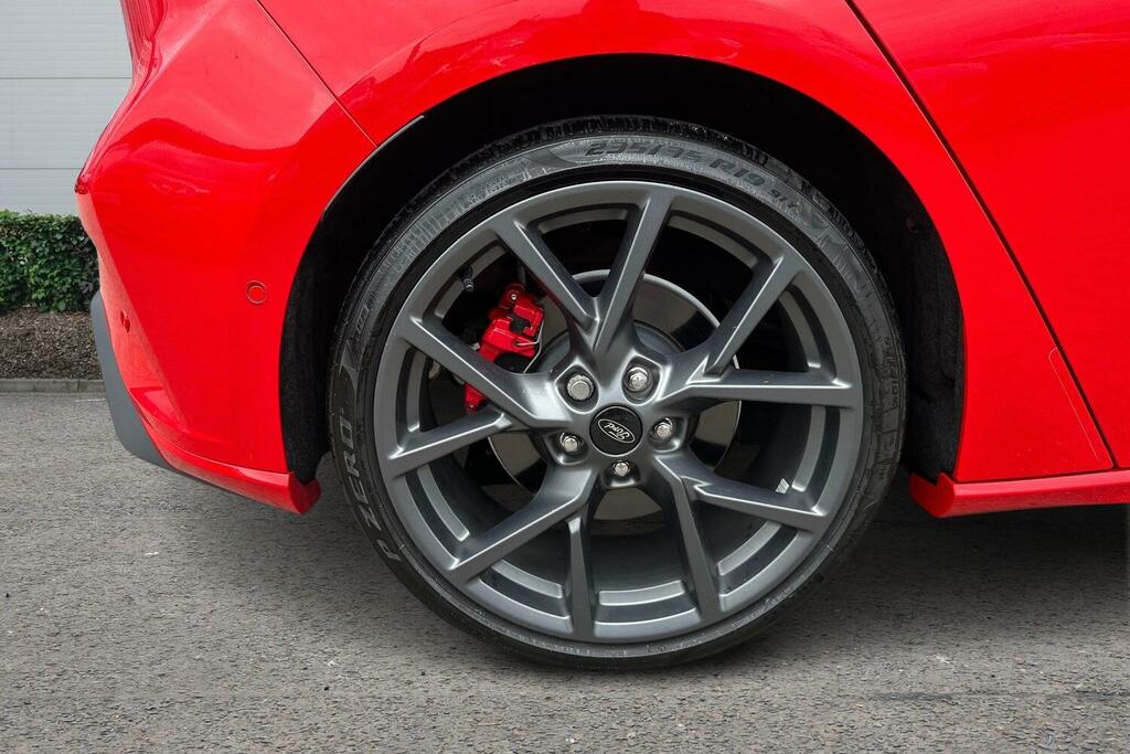 Ford Focus 2.3 Ecoboost St Red #6