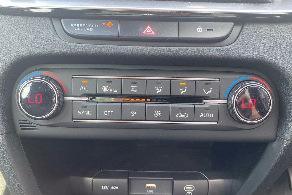Kia Xceed 1.0T Gdi Isg 113 Pure Dct Hatchback SL26WVW White #26