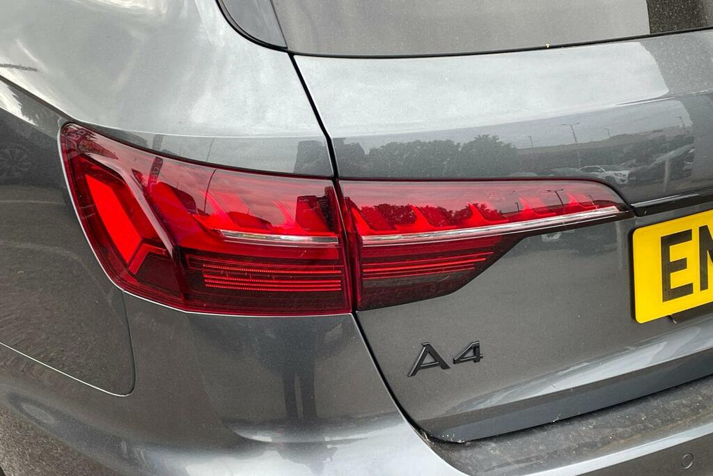 Audi A4 40 Tfsi 204 Black Edition S Tronic  #23