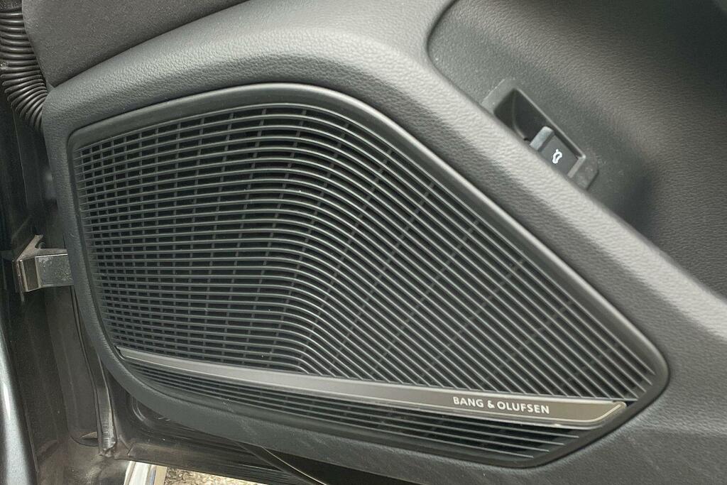 Audi A4 40 Tfsi 204 Black Edition S Tronic  #19