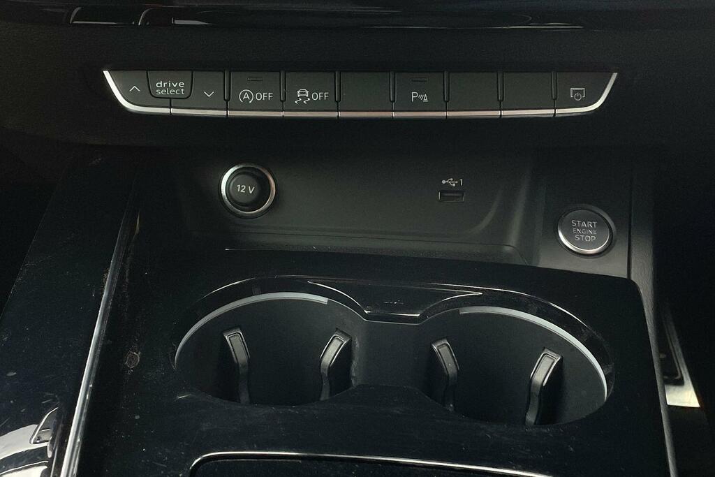Audi A4 40 Tfsi 204 Black Edition S Tronic  #34
