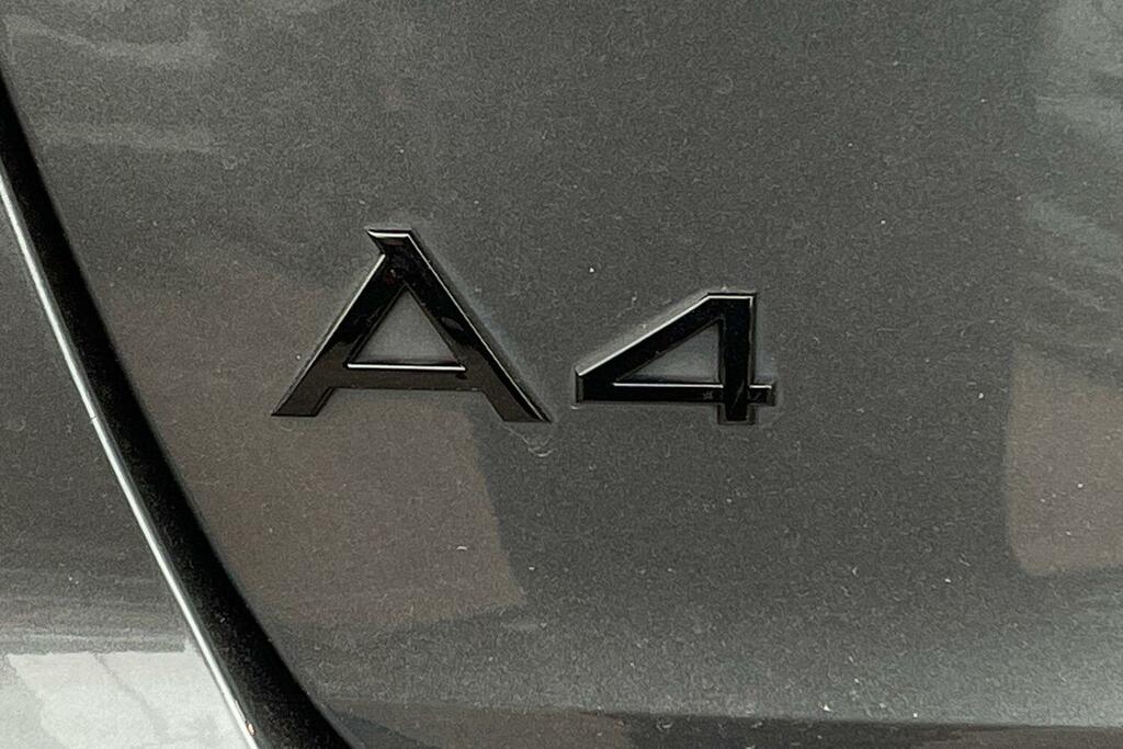 Audi A4 40 Tfsi 204 Black Edition S Tronic  #24
