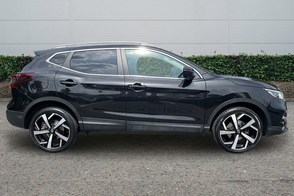 Nissan Qashqai 1.3 Dig-t N-motion Black #3