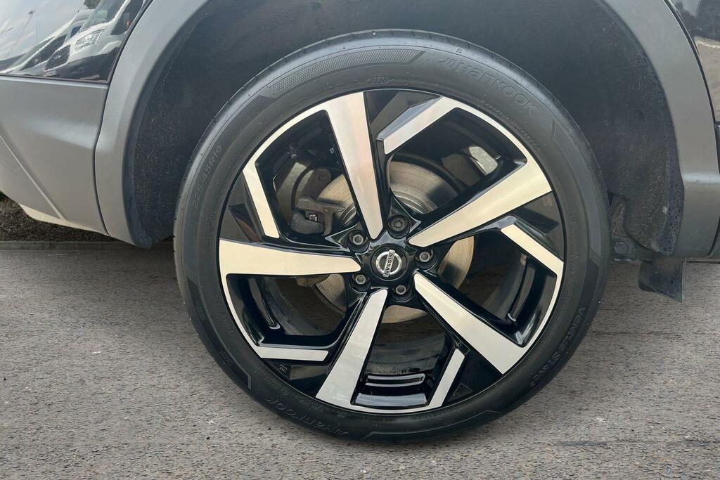 Nissan Qashqai 1.3 Dig-t N-motion Black #6