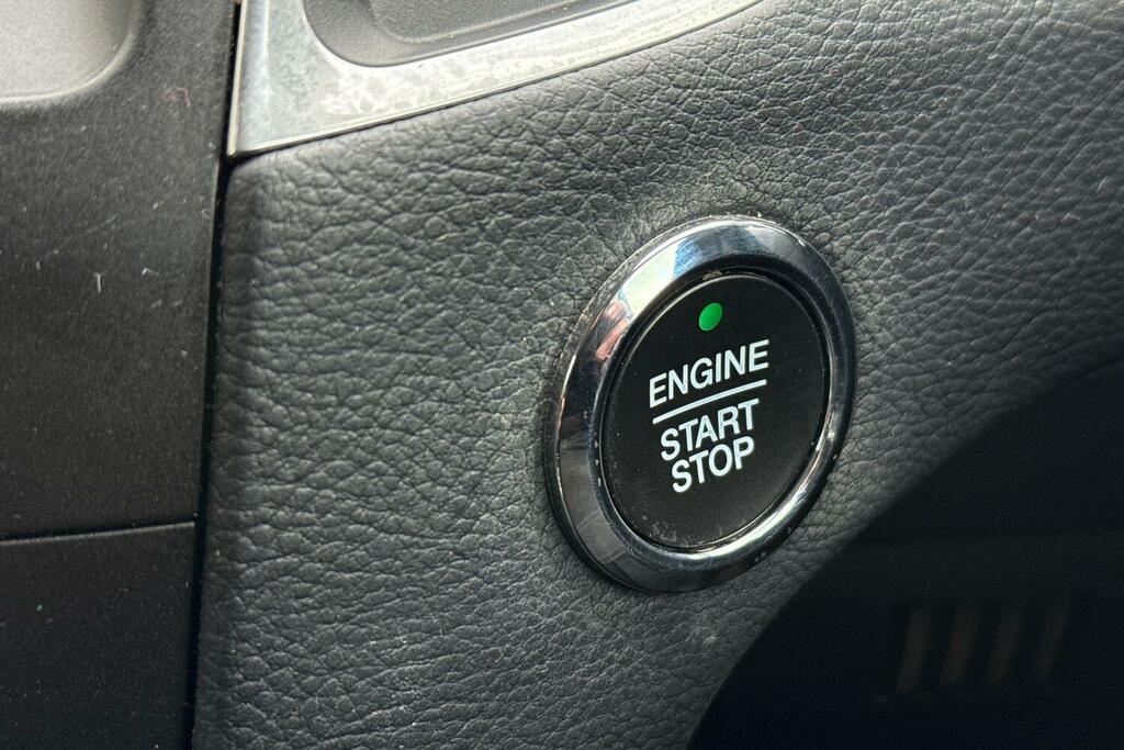 Ford S-Max 2.5 Fhev 190 St-line Cvt White #32
