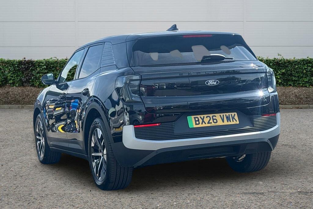Ford Explorer Standard Range 52Kwh Style Black #2