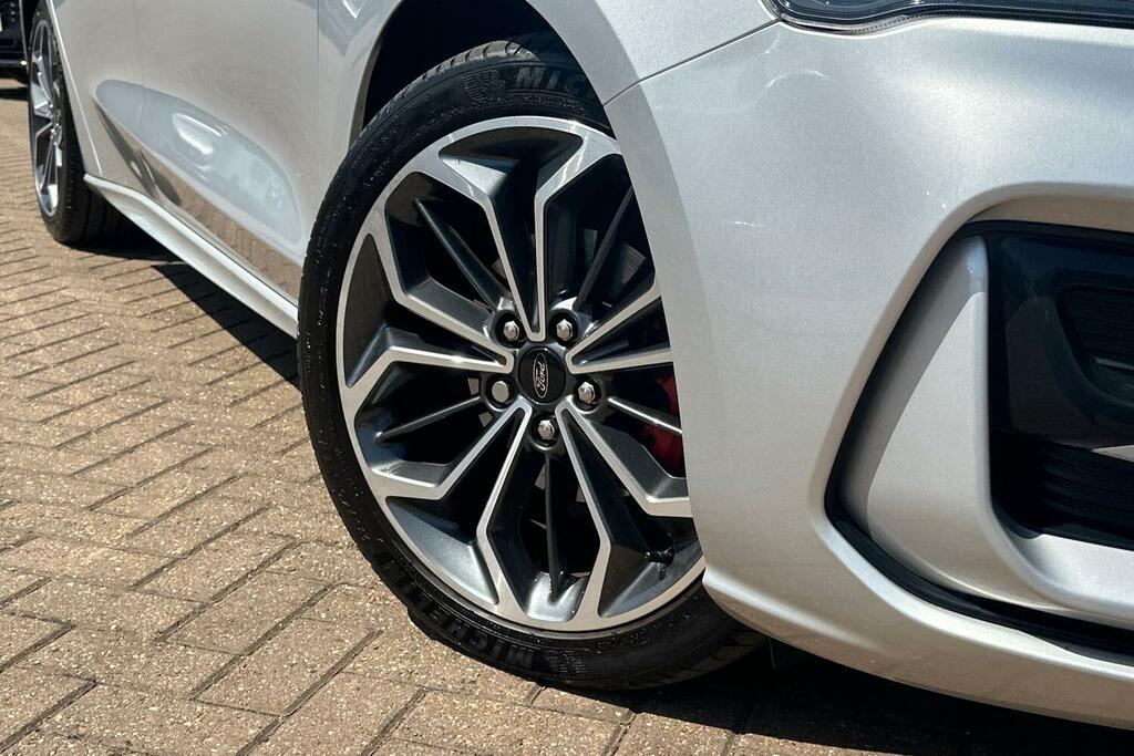 Ford Focus 1.0 Ecoboost Hybrid Mhev 155 St-line  #24