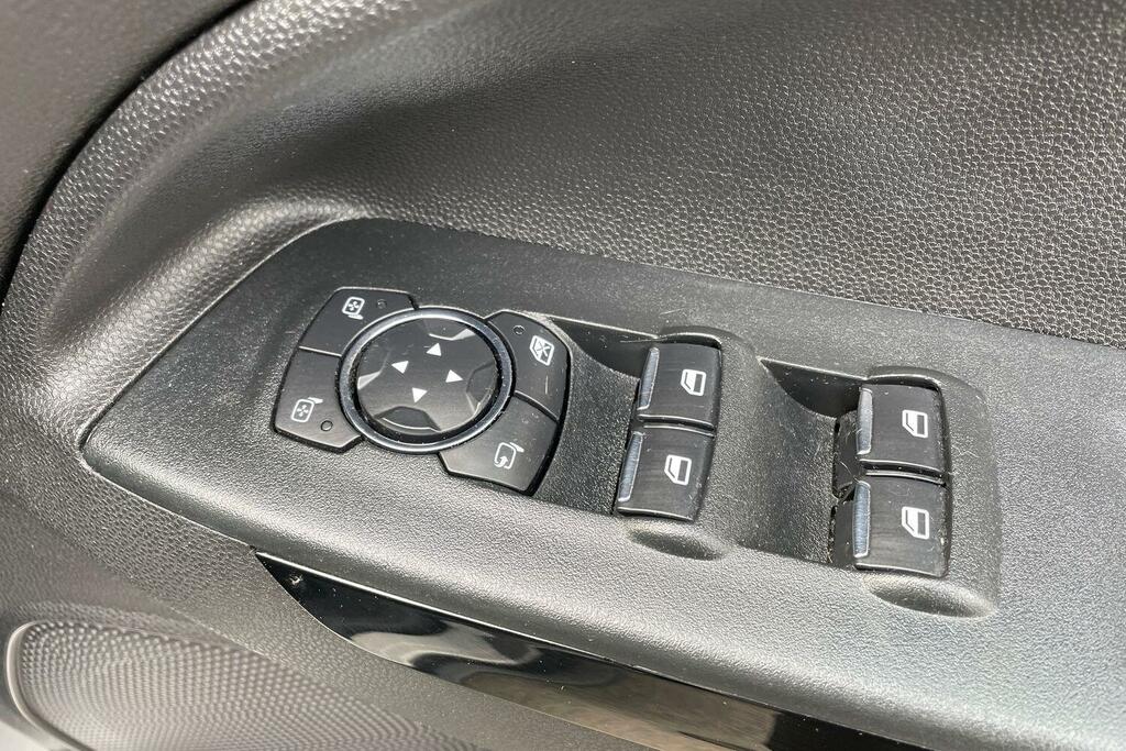 Ford Ecosport 1.0 Ecoboost Titanium Hatchback  #16