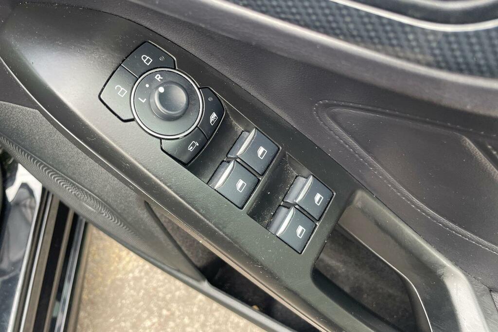 Ford Focus 1.0 Ecoboost Hybrid Mhev St-line Black #16